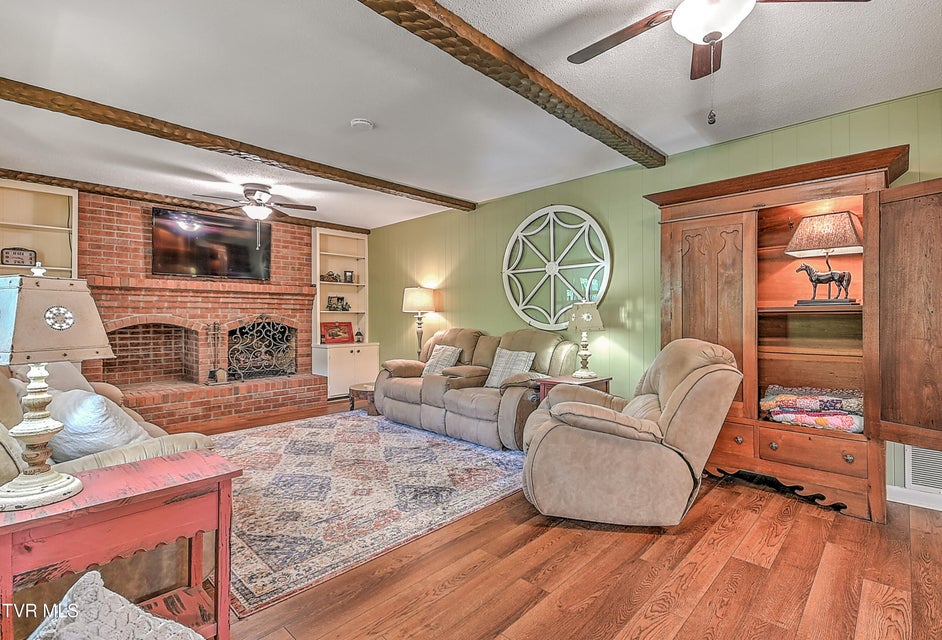 Photo #32: 2309 Oxford Court