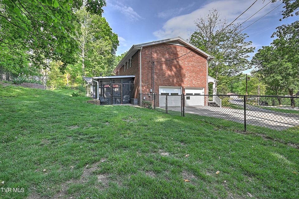 Photo #56: 2309 Oxford Court
