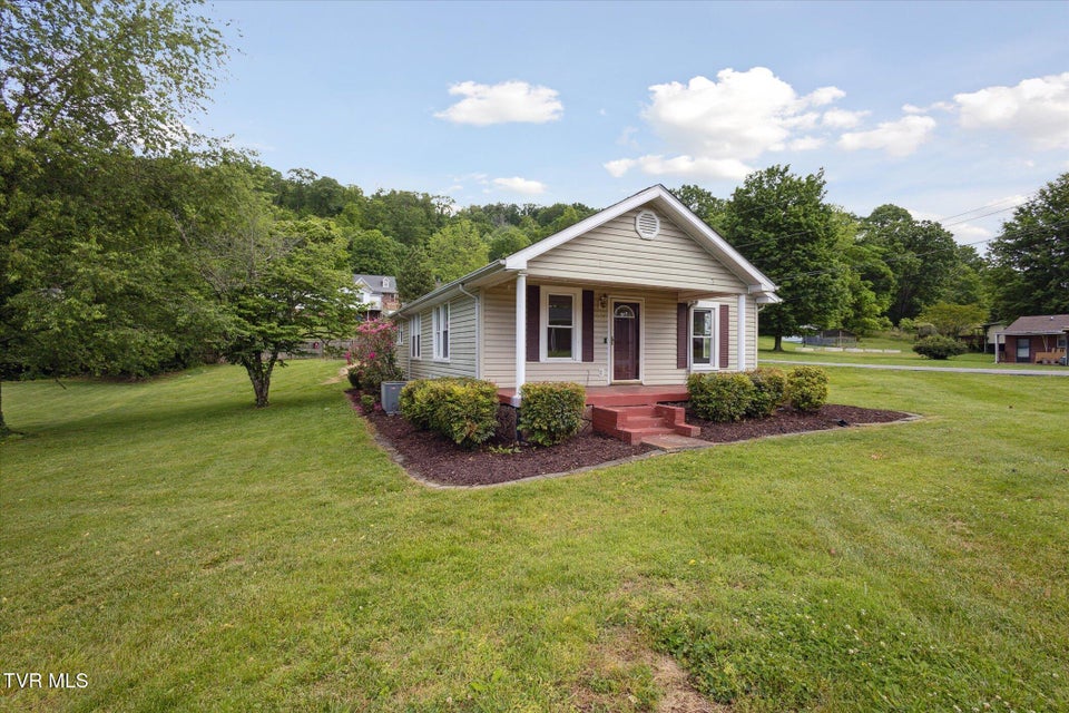 Photo #3: 1700 Ridgeway Drive