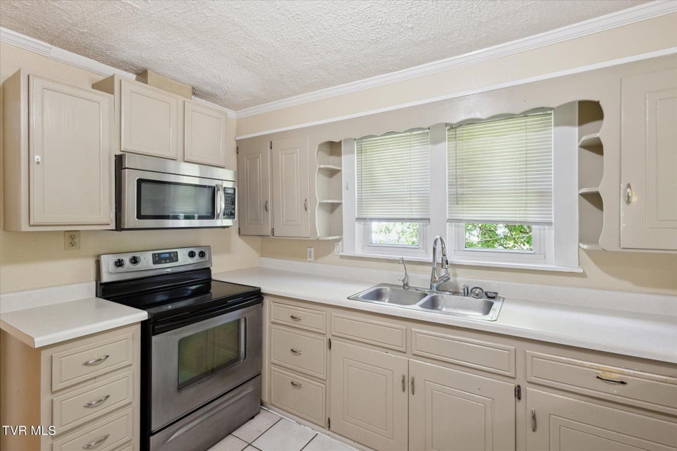 Photo #14: 1700 Ridgeway Drive