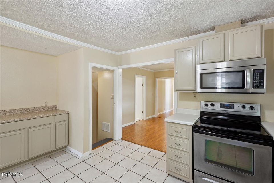Photo #15: 1700 Ridgeway Drive