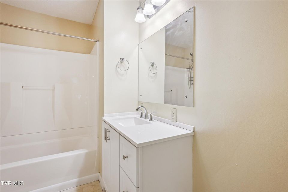 Photo #18: 1700 Ridgeway Drive