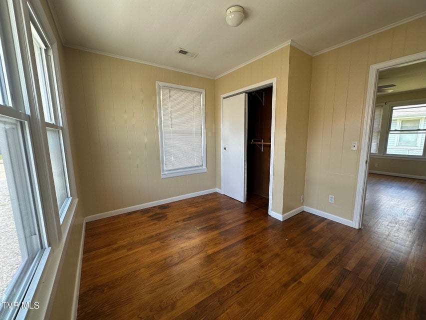 Photo #11: 1454 Sevier Avenue