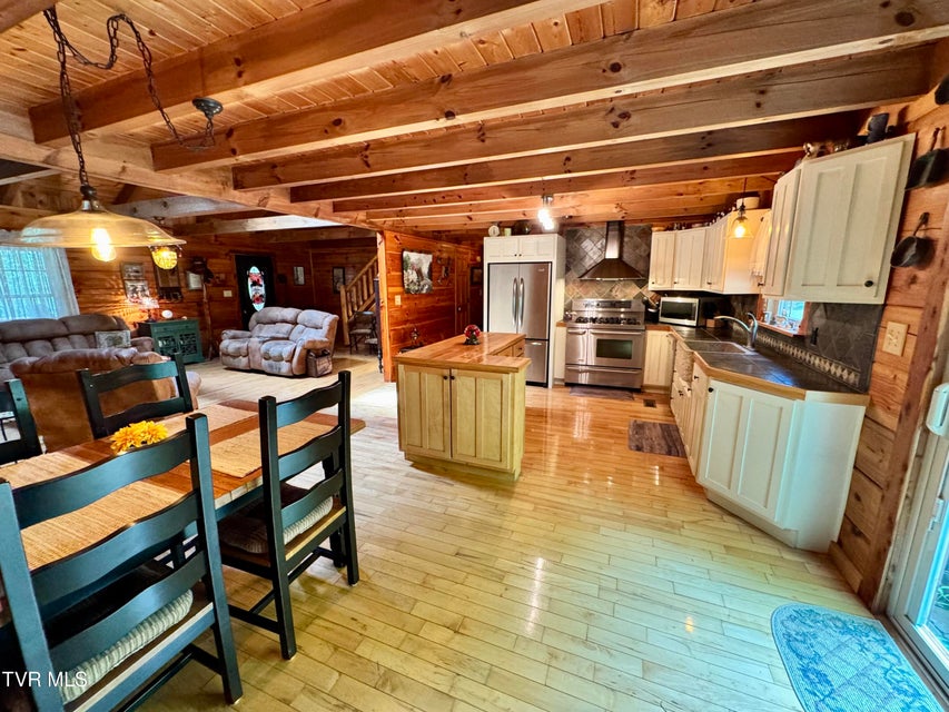 Photo #6: 219 Log Cabin Lane