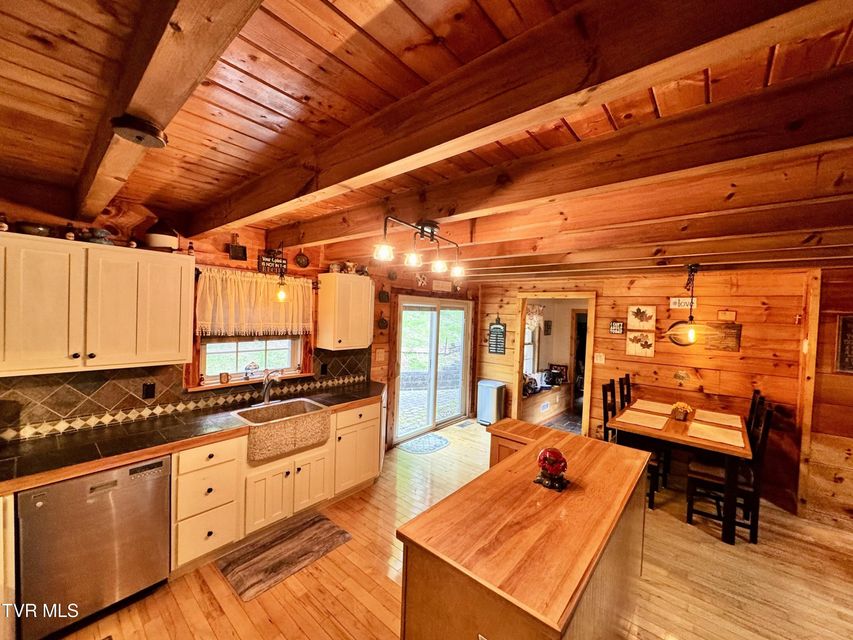 Photo #39: 219 Log Cabin Lane