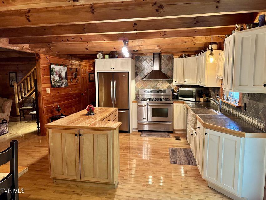 Photo #41: 219 Log Cabin Lane