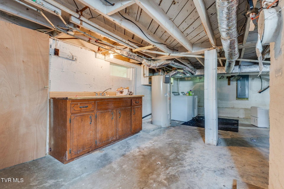 Photo #19: 2304 Bay Street