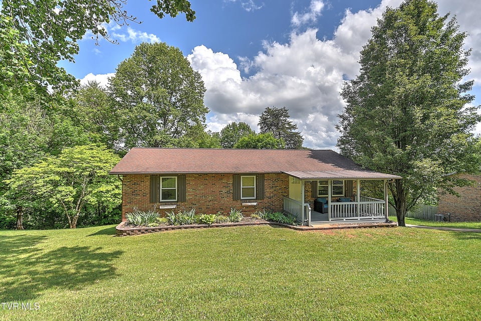 Photo #2: 420 Gustavis Avenue