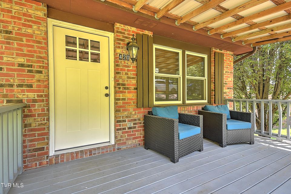 Photo #4: 420 Gustavis Avenue