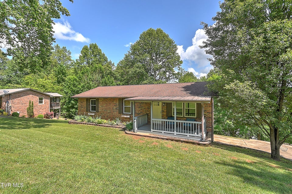 Photo #5: 420 Gustavis Avenue