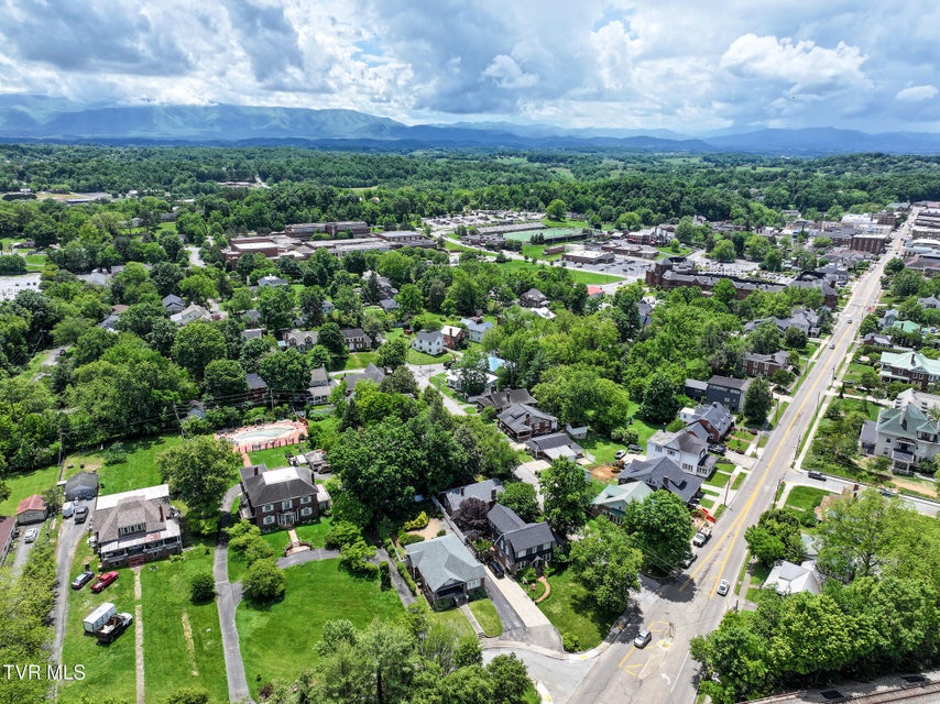 Photo #7: 408 Main Street