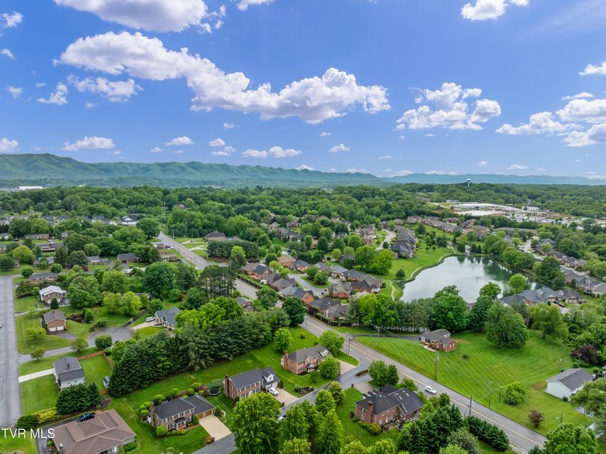 Photo #8: 821 Regency Drive