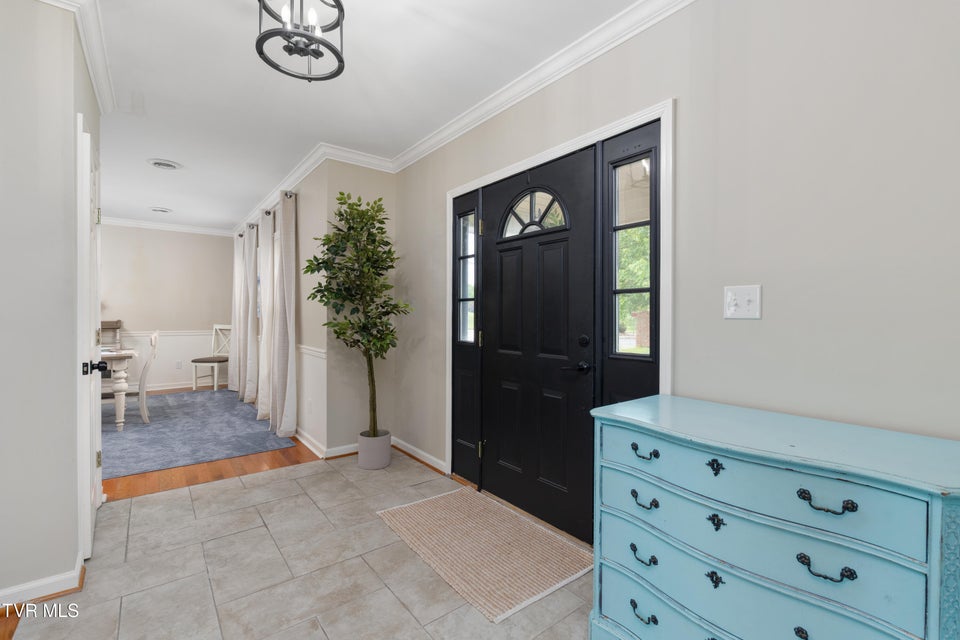 Photo #10: 821 Regency Drive