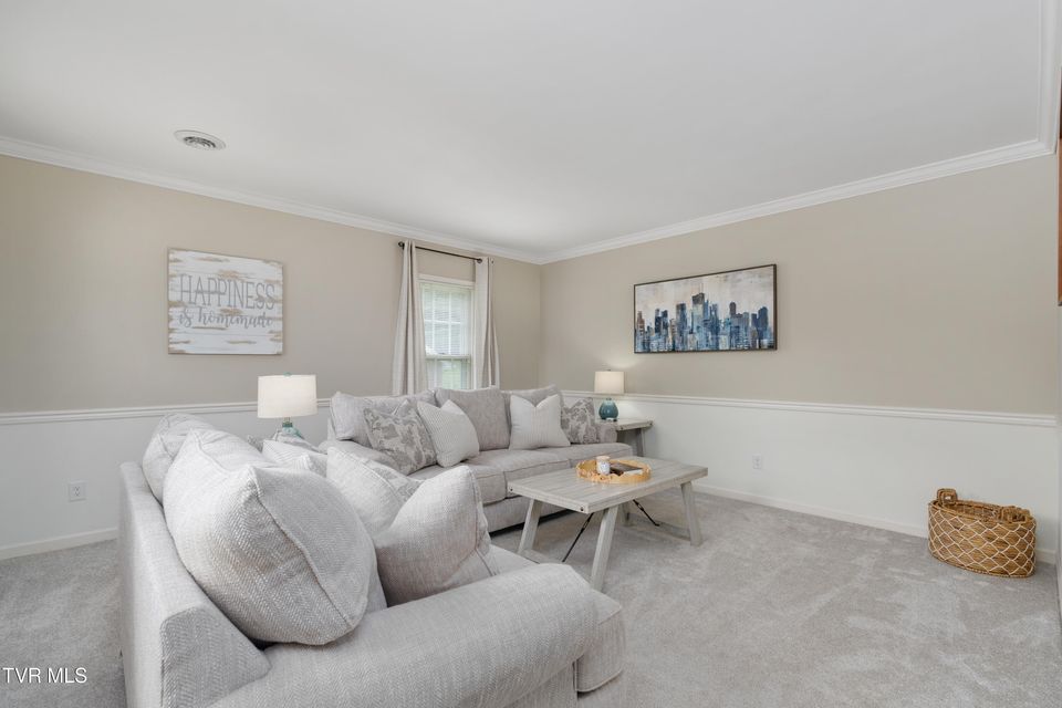 Photo #14: 821 Regency Drive