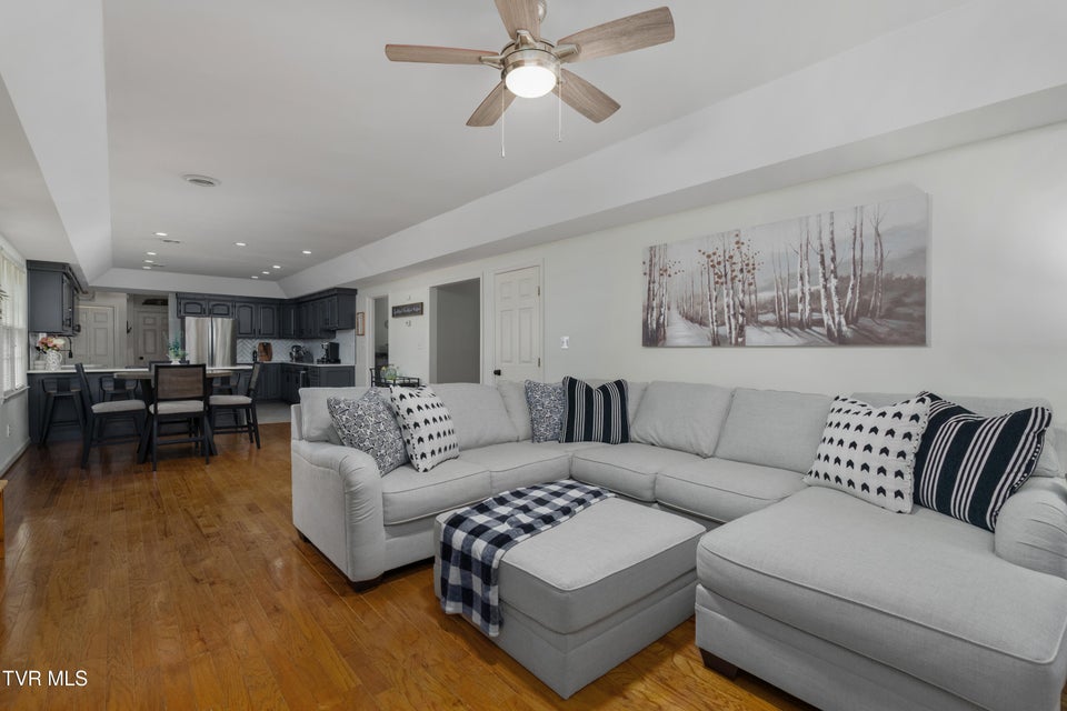 Photo #19: 821 Regency Drive