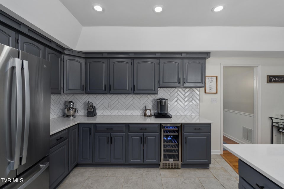 Photo #25: 821 Regency Drive