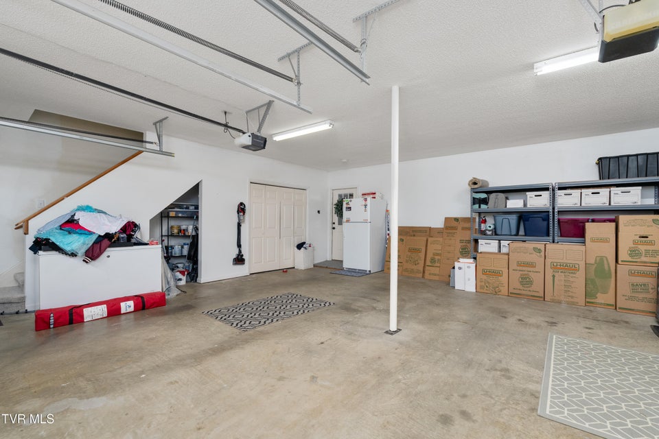Photo #30: 821 Regency Drive