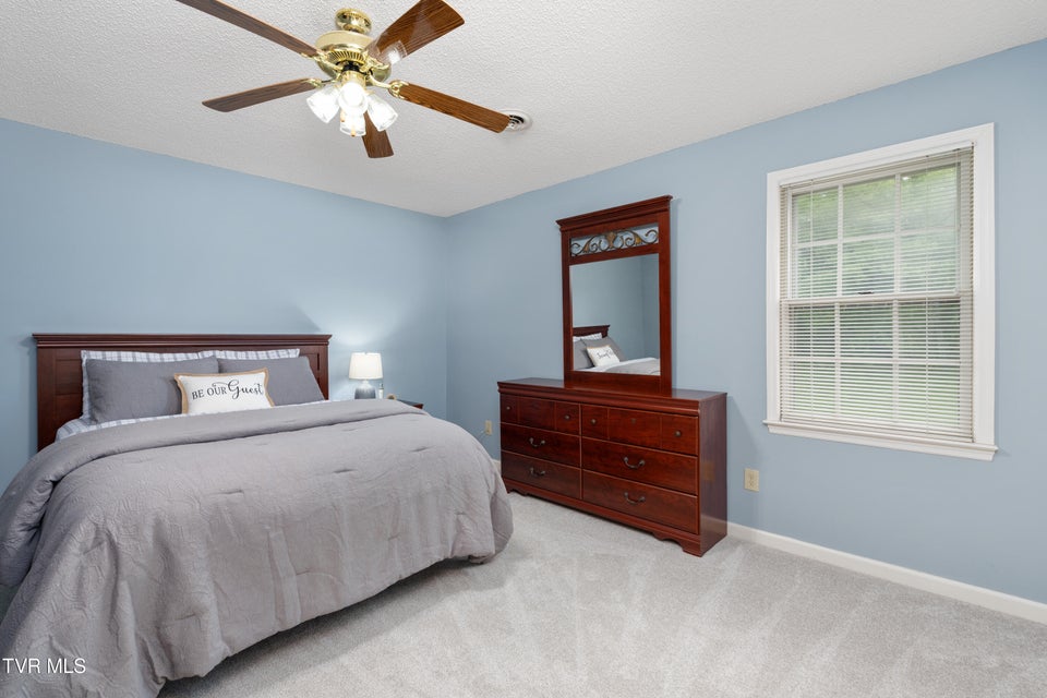 Photo #33: 821 Regency Drive