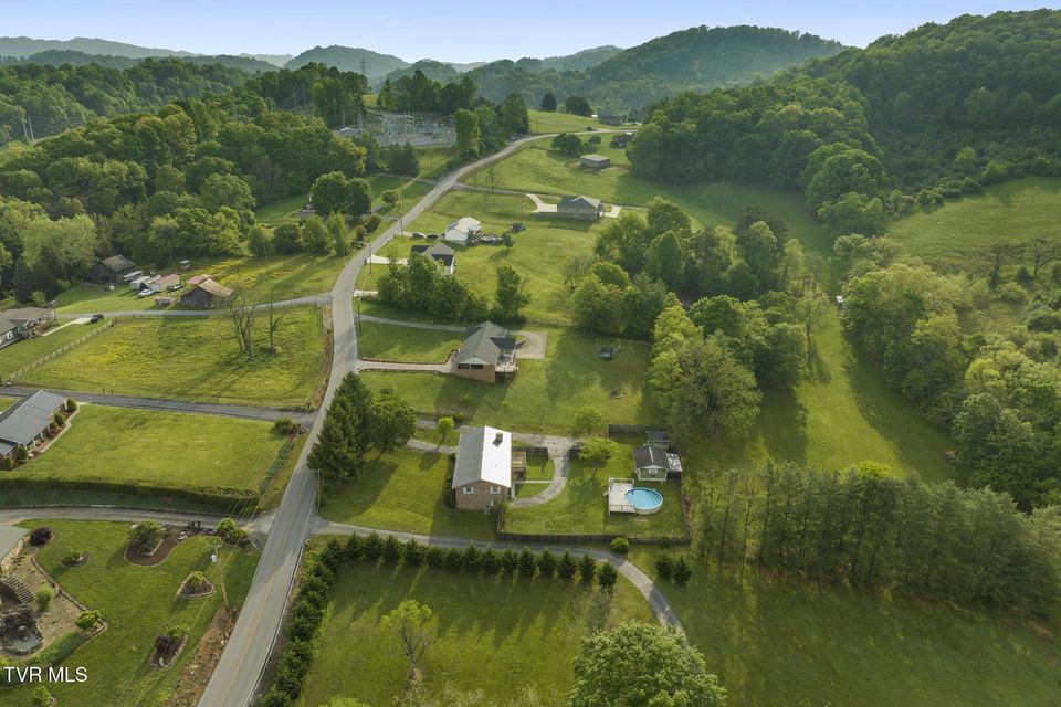 Photo #59: 548 Holston River Drive