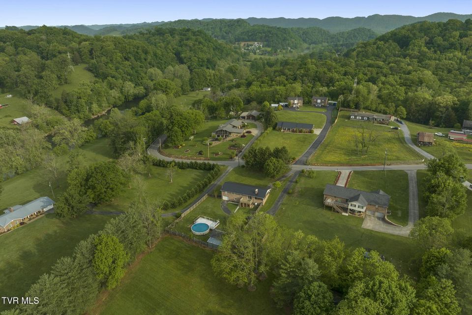 Photo #63: 548 Holston River Drive