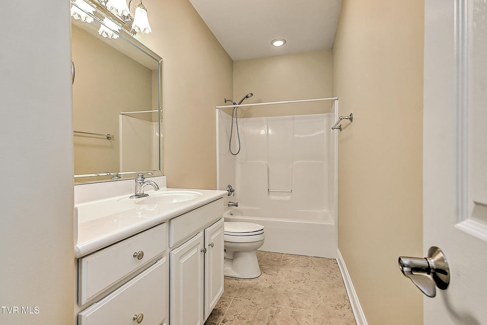 Photo #5: 1018 Waterbrooke Lane