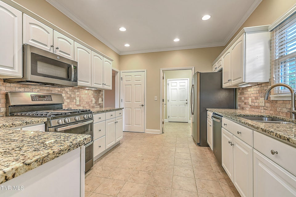 Photo #27: 1018 Waterbrooke Lane