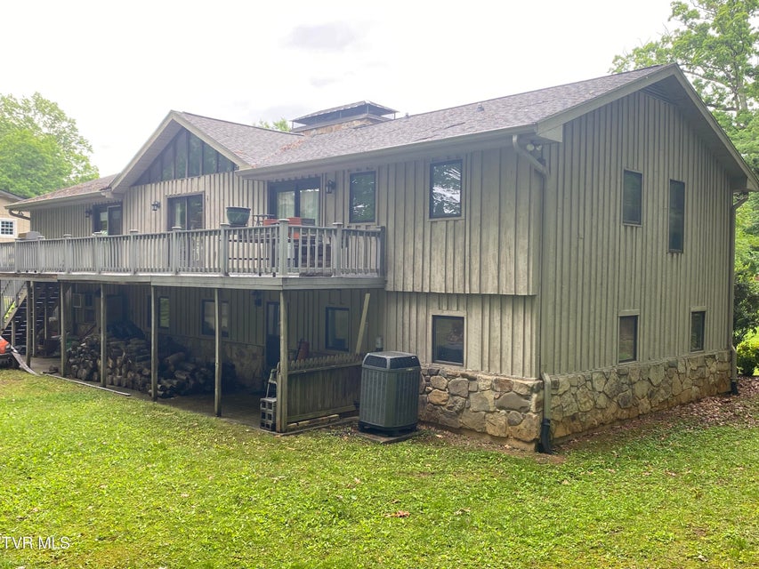 Photo #8: 203 Oak Lane