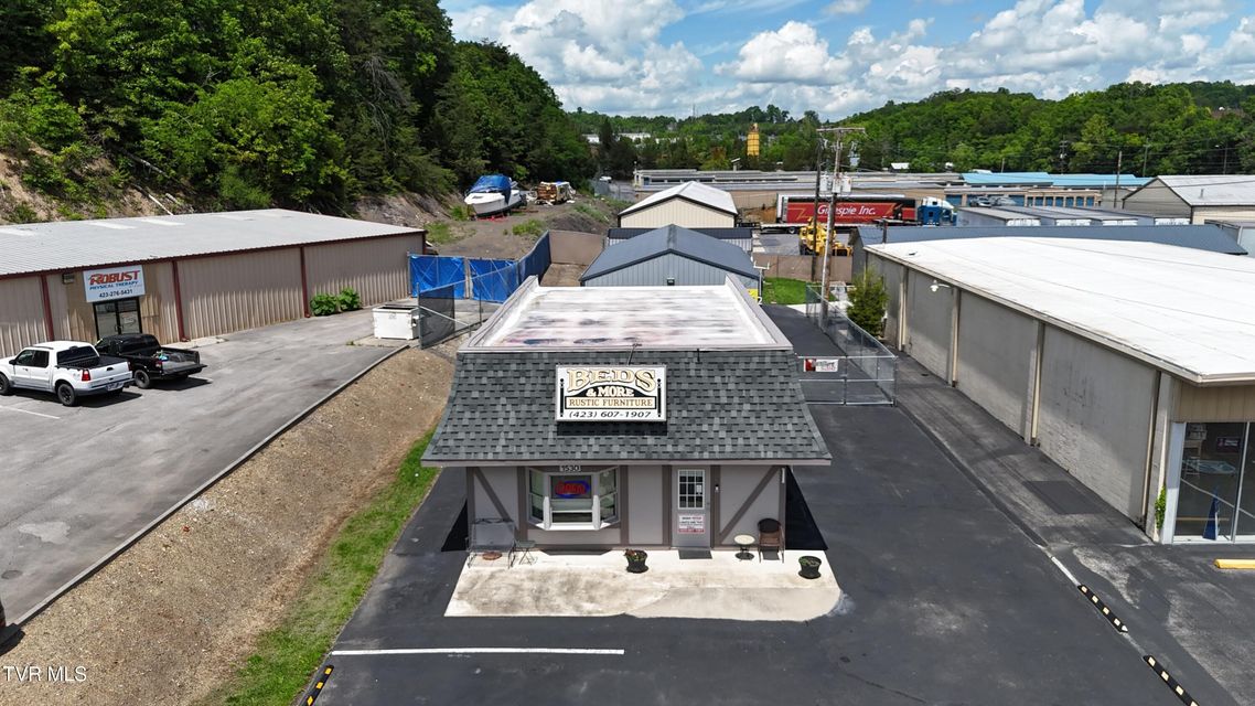 Photo #41: 1530 Bridgewater Lane