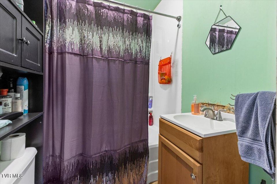 Photo #9: 136 Holcomb Street