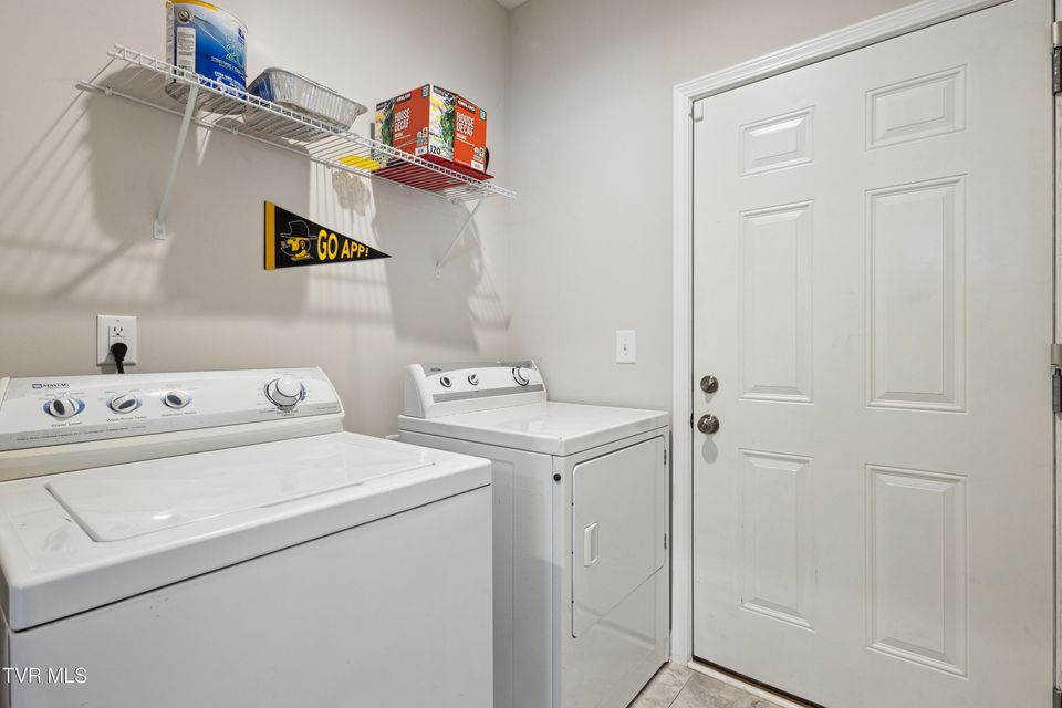 Photo #22: 924 Walker Street