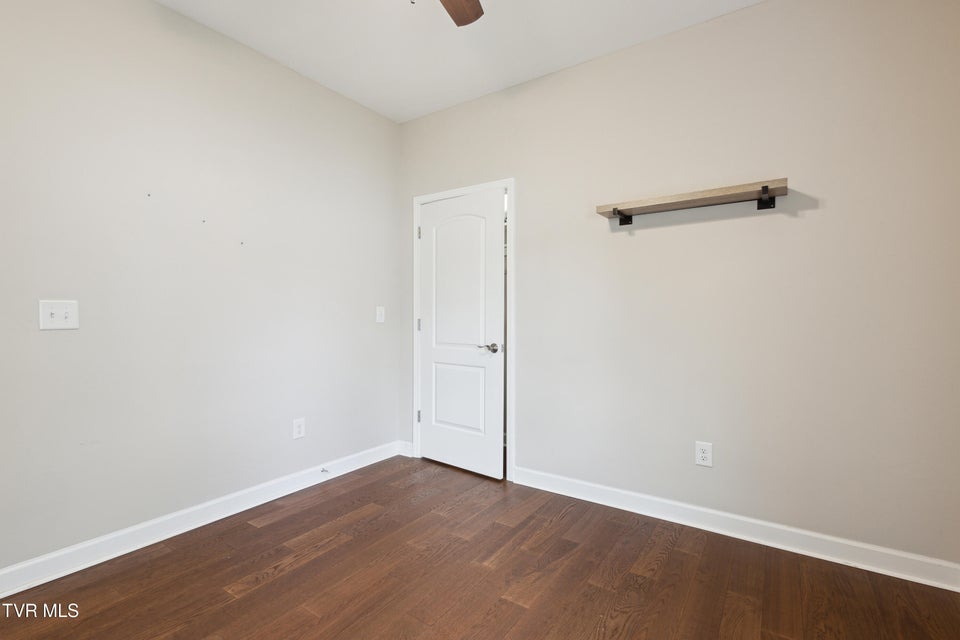 Photo #28: 924 Walker Street