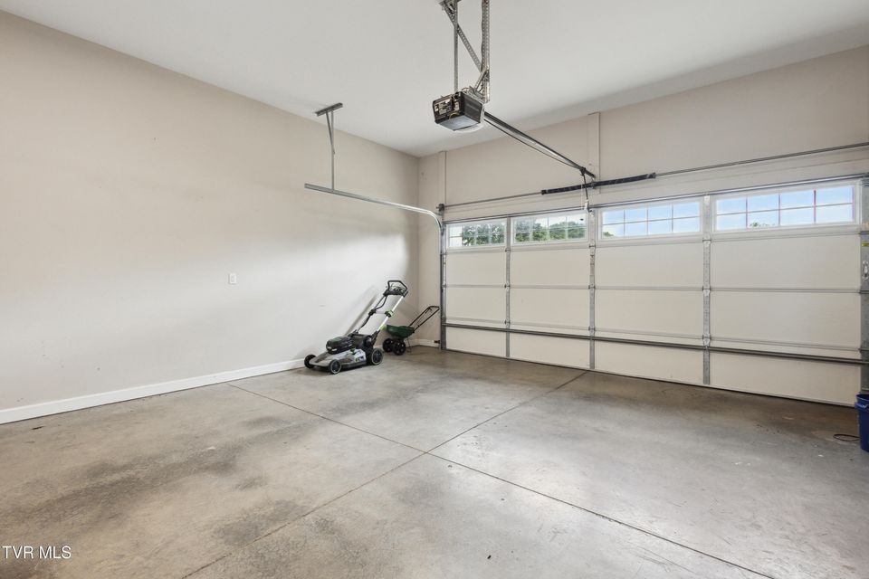Photo #23: 924 Walker Street