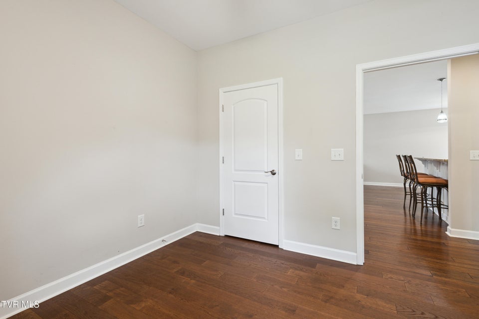 Photo #29: 924 Walker Street