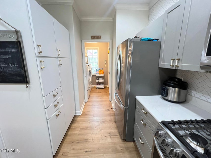 Photo #9: 321 Devonshire Avenue