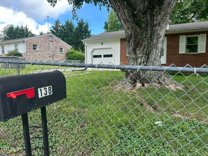 Photo #5: 138 Cedar Valley Boulevard