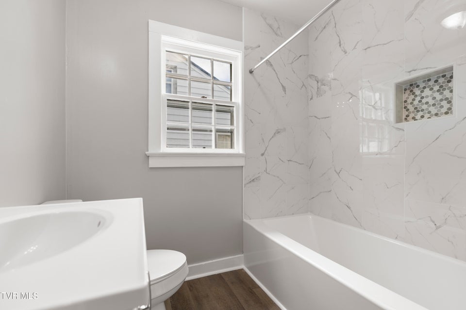Photo #17: 1121 Forest Street