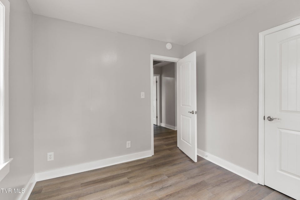 Photo #23: 1121 Forest Street