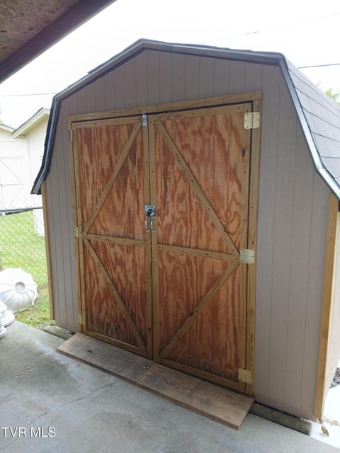 Photo #6: 1318 Willow Street