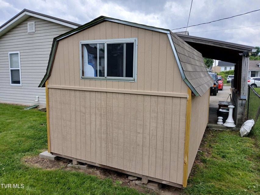 Photo #7: 1318 Willow Street