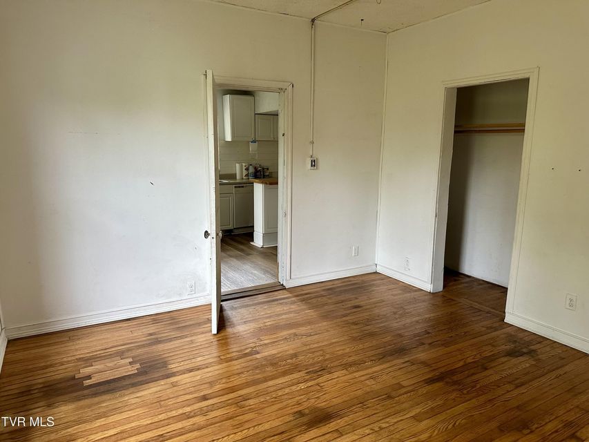 Photo #12: 919 Russell Street