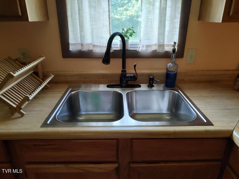 Photo #17: 3742 Beech Grove Road