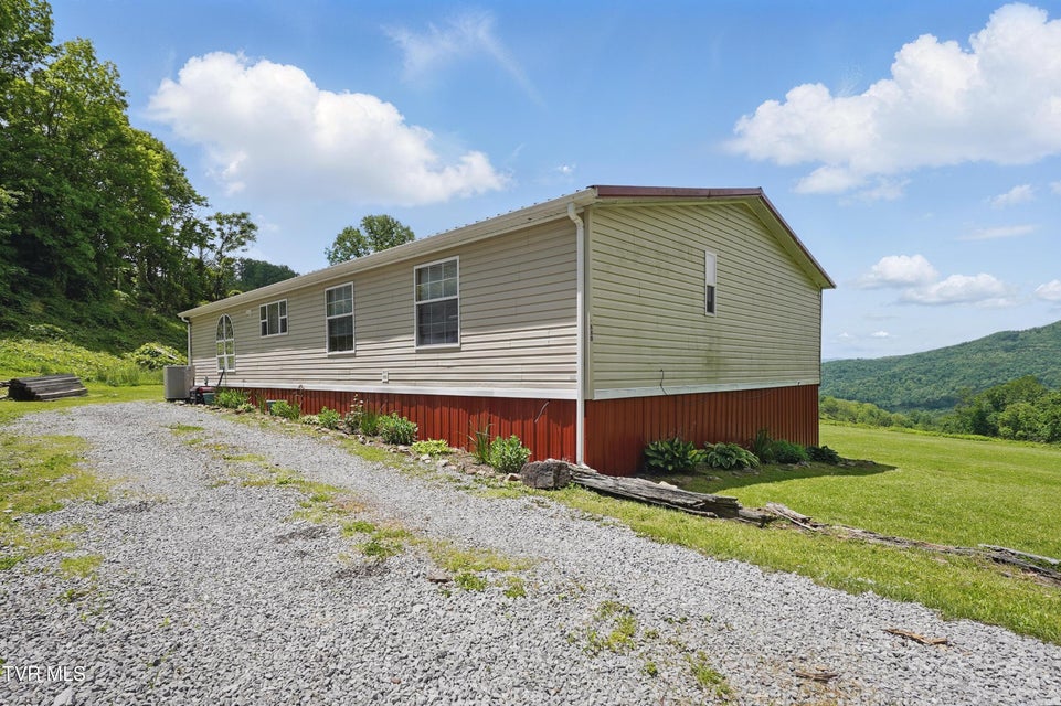 Photo #30: 880 Old Ridge Road