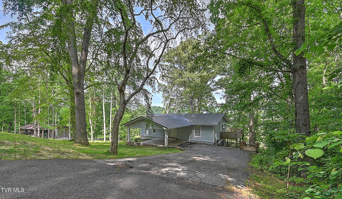 Photo #52: 376 Highland Road