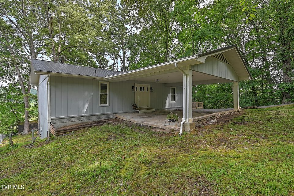 Photo #4: 376 Highland Road