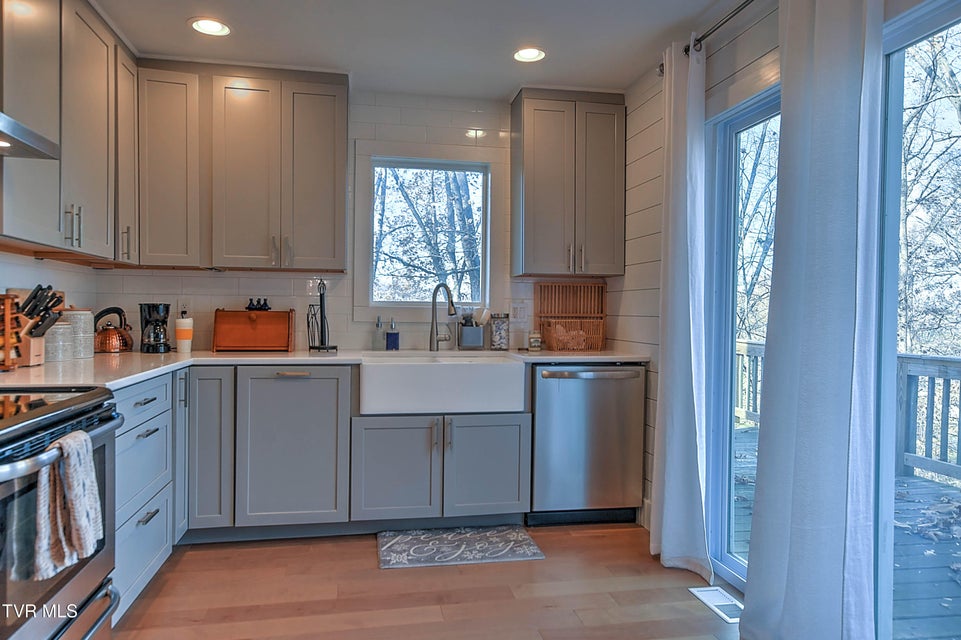 Photo #16: 376 Highland Road
