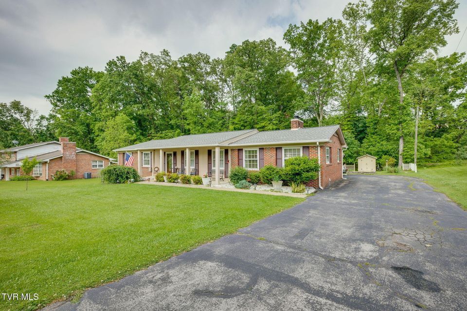 Photo #4: 908 Spring Valley Drive