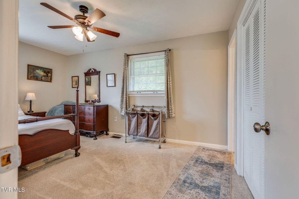 Photo #21: 908 Spring Valley Drive