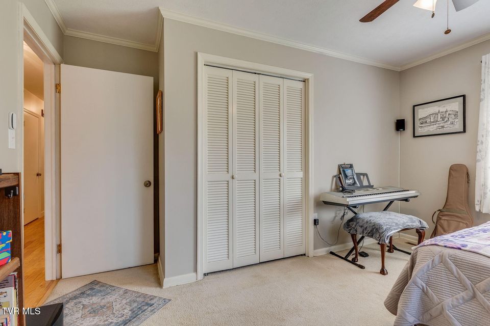 Photo #26: 908 Spring Valley Drive