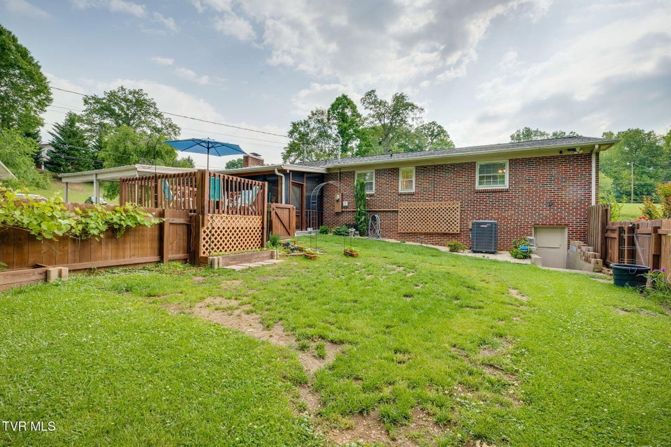 Photo #32: 908 Spring Valley Drive