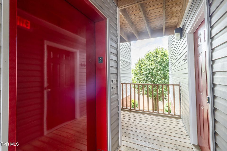 Photo #3: 712 Sir Echo Drive